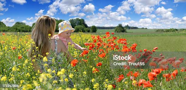 Love Stockfoto und mehr Bilder von Blume - Blume, Familie, Wiese