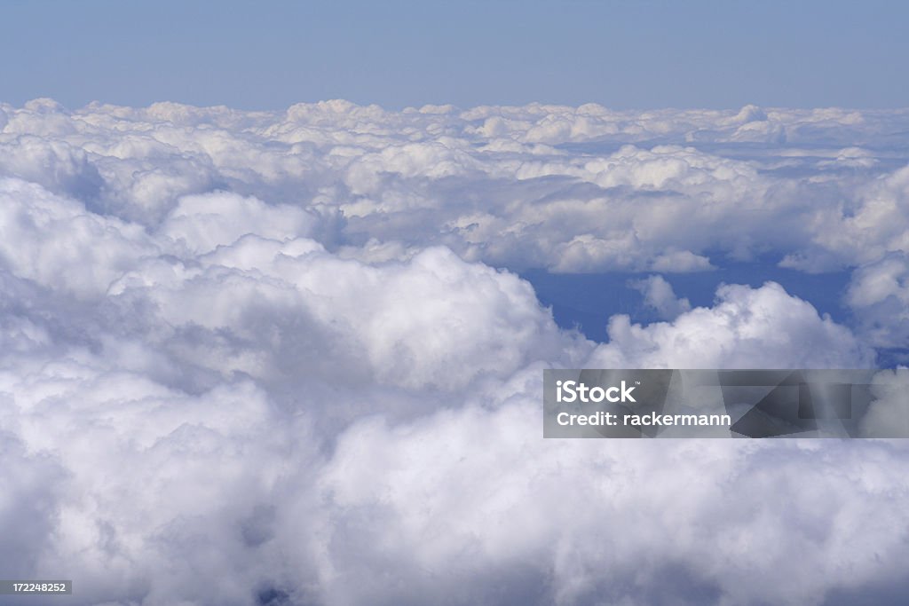 Chmury z wysokogórskiego Mont Blanc - Zbiór zdjęć royalty-free (Abstrakcja)