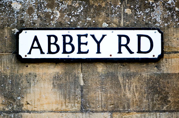 abbey road señal - abbey road fotografías e imágenes de stock
