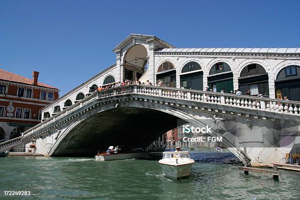 Ponte Di Rialto A Venezia - Fotografie stock e altre immagini di Ponte di Rialto - Ponte di Rialto, Acqua, Architettura