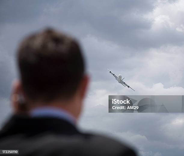 Uomo Daffaires Et Lavion - Fotografie stock e altre immagini di Aeroplano - Aeroplano, Presidente, Spia