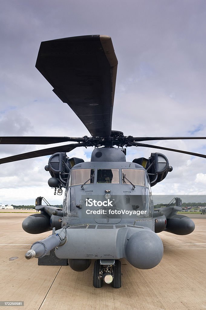 Rotori e radar in elicottero - Foto stock royalty-free di Forze armate