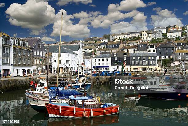 Mevagissey Villaggio Di Pescatori In Cornovaglia Regno Unito - Fotografie stock e altre immagini di Mevagissey