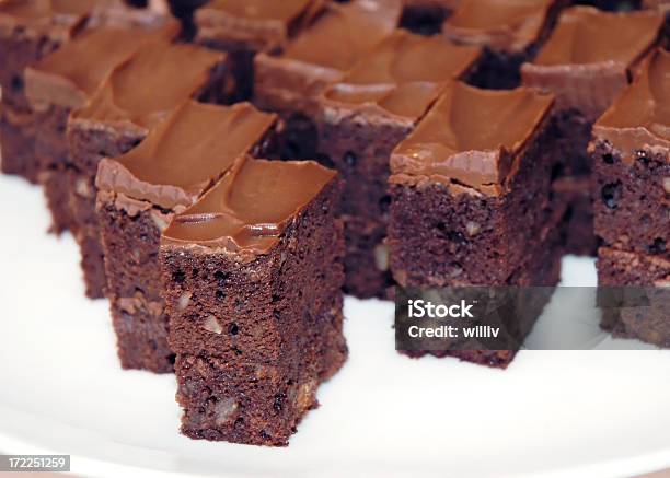 Photo libre de droit de Gâteau Au Chocolat banque d'images et plus d'images libres de droit de Brownie - Brownie, Cuisson au four, Gâteau au chocolat