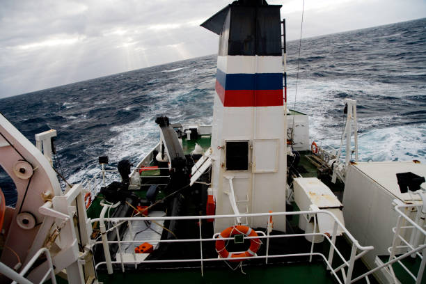 istock Icebreaker in the Drake Passage 172252749