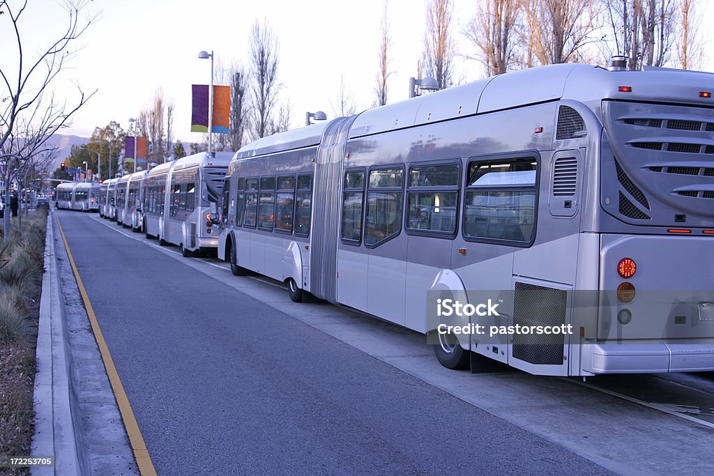 Longa fila de trânsito - Foto de stock de Ônibus royalty-free