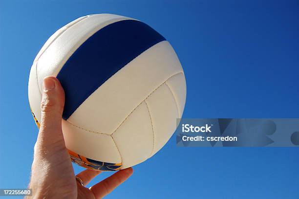De Voleibol Servir Foto de stock y más banco de imágenes de Actividad - Actividad, Aire libre, Azul