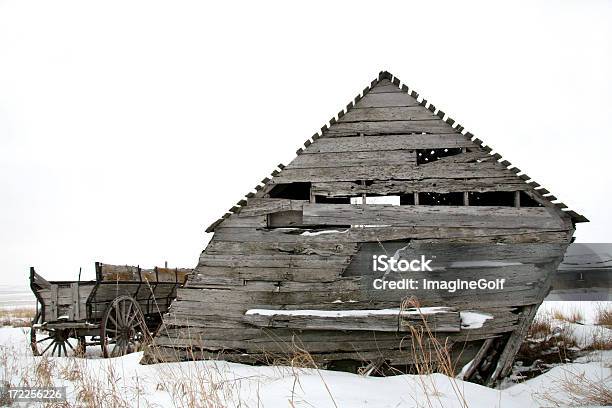 Ancient Cart And Barn Stock Photo - Download Image Now - Farm, Abandoned, Agriculture