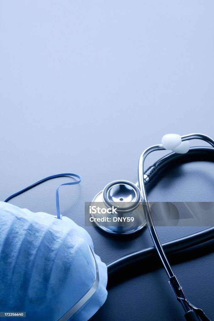 Stethoskop, medizinische Schutzmaske - Lizenzfrei Ausrüstung und Geräte Stock-Foto