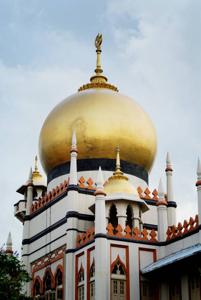 istock Golden Sultan Mosque, Singapore 172256715