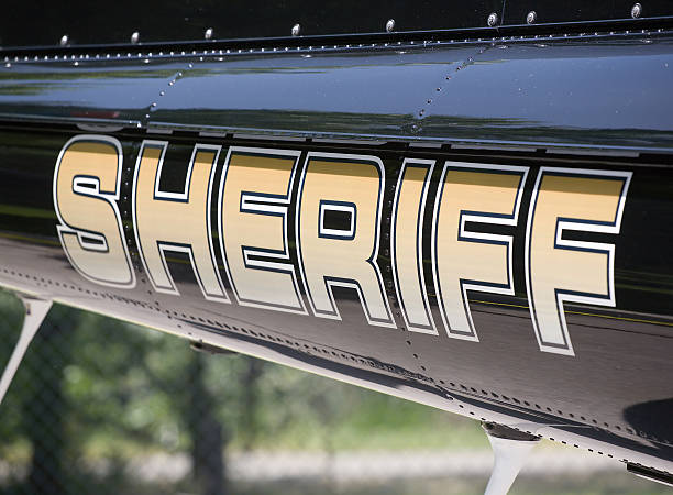 保安官文字、ヘリコプター - sheriffs deputy ストックフォトと画像