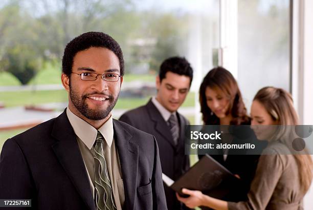 Reunião De Negócios 2 - Fotografias de stock e mais imagens de Adulto - Adulto, Beleza, Colega de trabalho