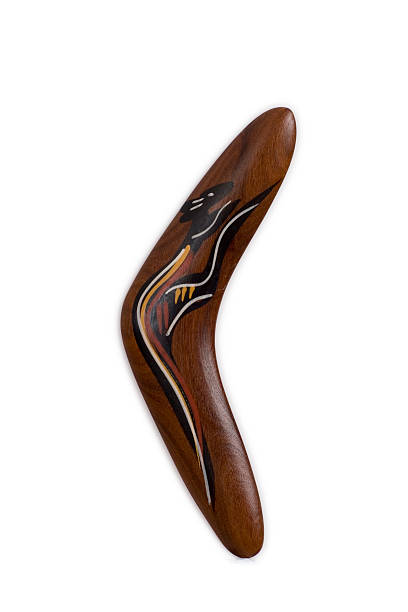 boomerang isoliert - australia boomerang aboriginal aborigine stock-fotos und bilder