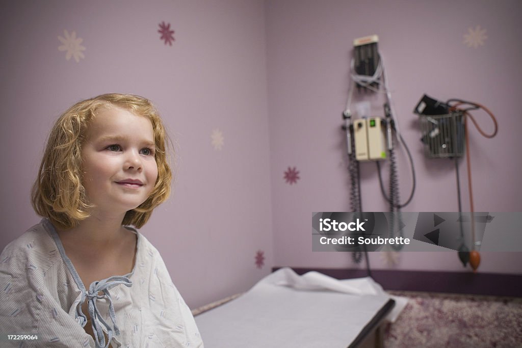 Kind im Doctor's - Lizenzfrei 2-3 Jahre Stock-Foto