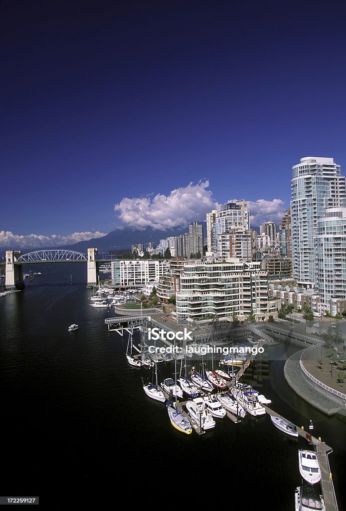 Ванкувер skyline Ложный Ручей - Стоковые фото Burrard Street Bridge роялти-фри