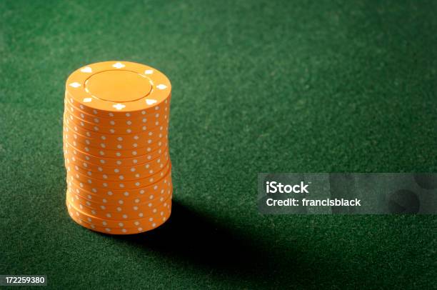 Orange Pokerchips Stockfoto und mehr Bilder von Filz - Filz, Fotografie, Freizeitspiel