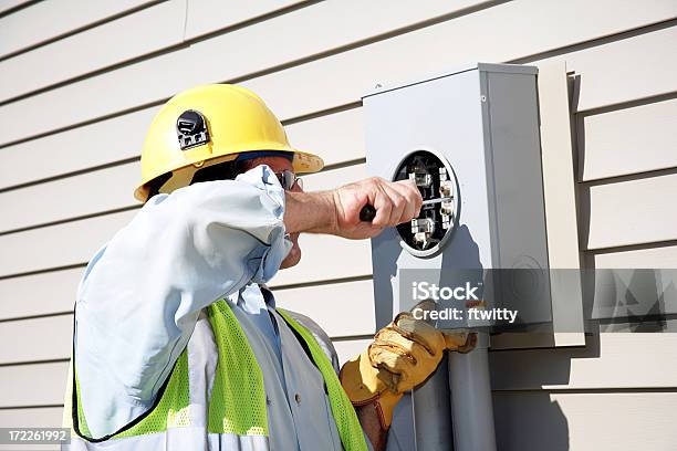 Electricista Foto de stock y más banco de imágenes de Sindicato - Sindicato, Electricista, Electricidad