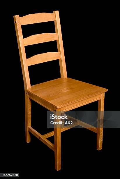 Foto de Cadeira De Madeira Em Preto e mais fotos de stock de Cadeira - Cadeira, Madeira, Arte e Artesanato - Assunto