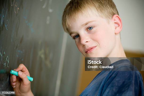 Foto de Aula De Escola e mais fotos de stock de 10-11 Anos - 10-11 Anos, Aluno de Primário, Aprender