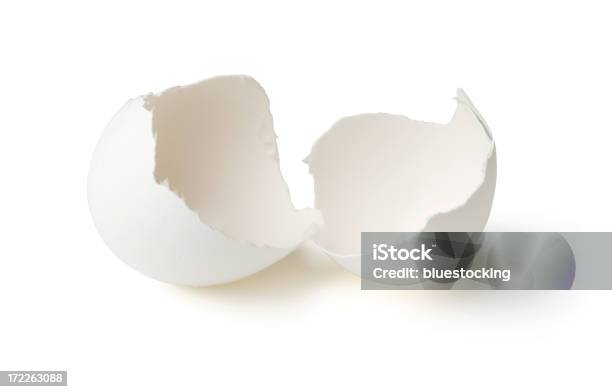 Puste Oznaczone Kreskowaniem Skorupka Jajka - zdjęcia stockowe i więcej obrazów Białe tło - Białe tło, Biały, Element projektu