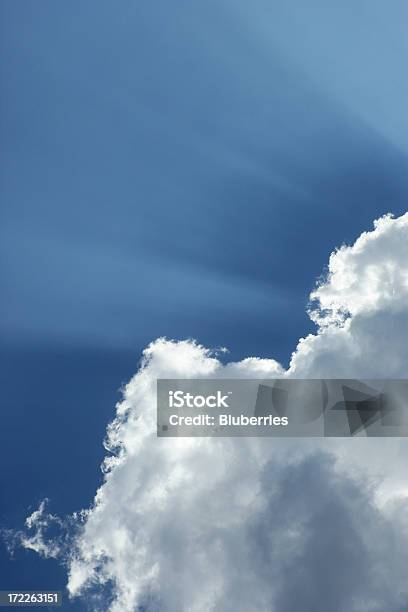 Mensaje Desde El Cielo Foto de stock y más banco de imágenes de Aire libre - Aire libre, Azul, Belleza de la naturaleza