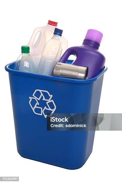 Foto de Lixeira De Reciclagem e mais fotos de stock de Azul - Azul, Contéiner de Plástico, Cuidado