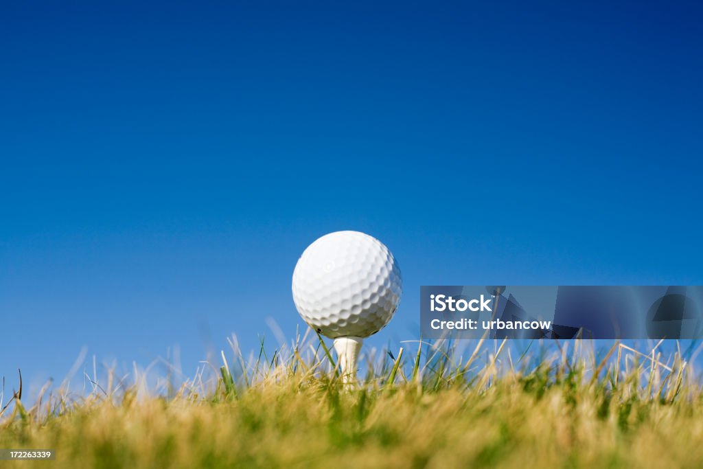 Balle de Golf sur le green - Photo de Balle de golf libre de droits