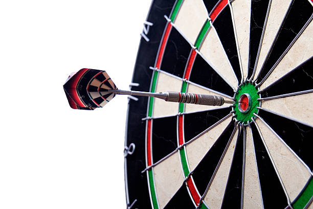 bulls olho - target aspirations bulls eye dart imagens e fotografias de stock