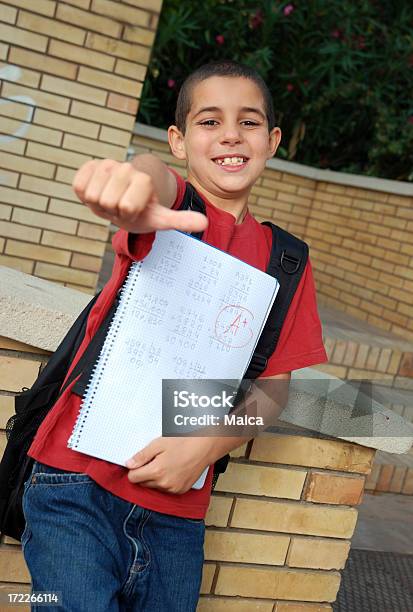 Foto de Bom Aluno e mais fotos de stock de 6-7 Anos - 6-7 Anos, Aluno, Aluno de Primário