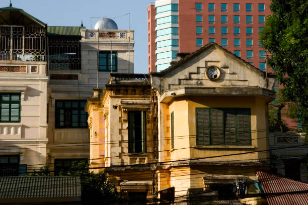 istock Hanoi: Contrast of Old and New 172266557