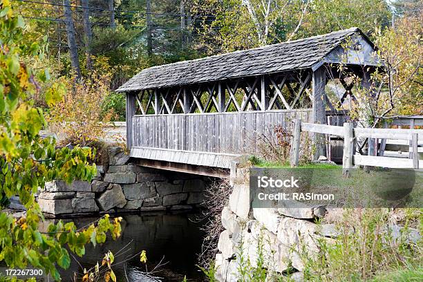 Old Überdachte Brücke Stockfoto und mehr Bilder von Region New England - Region New England, Überdachte Brücke - Brücke, Altertümlich