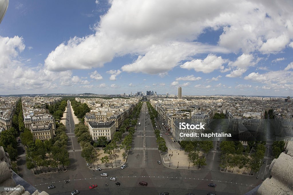 Strana visione di Parigi - Foto stock royalty-free di Guardare il paesaggio