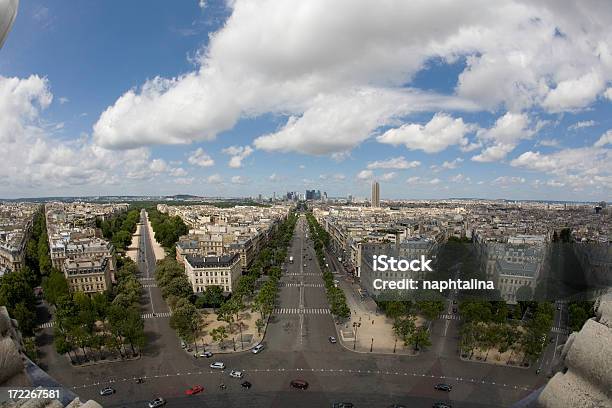 Strana Visione Di Parigi - Fotografie stock e altre immagini di Guardare il paesaggio - Guardare il paesaggio, La Défense, Città