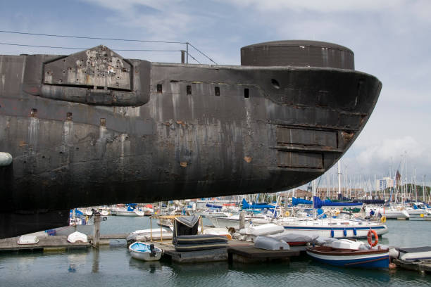 istock Bow of the submarine 'Alliance' 172267723