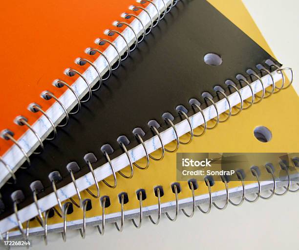 ノートブックを再度 - オレンジ色のストックフォトや画像を多数ご用意 - オレンジ色, リング式ファイル, 三つ