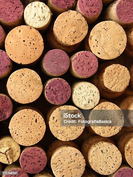 Cork Encimeras De Fondo Foto de stock y más banco de imágenes de Acontecimiento - Acontecimiento, Amarillo - Color, Bebida