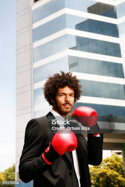 Boxing Geschäftsmann Stockfoto und mehr Bilder von Afrikanischer Abstammung - Afrikanischer Abstammung, Afro-Frisur, Aktivitäten und Sport