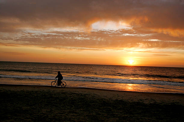 istock Golden sunrise ride 172270405
