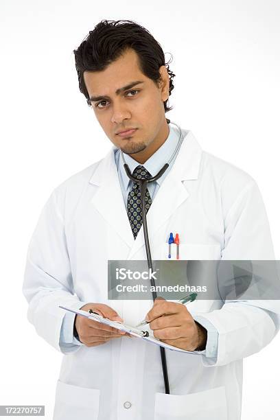 Médico - Fotografias de stock e mais imagens de Asiático e indiano - Asiático e indiano, Bata de Laboratório, Beleza