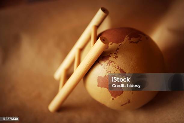 Earth Роста — стоковые фотографии и другие картинки Глобус - Глобус, Карта мира, Улучшение