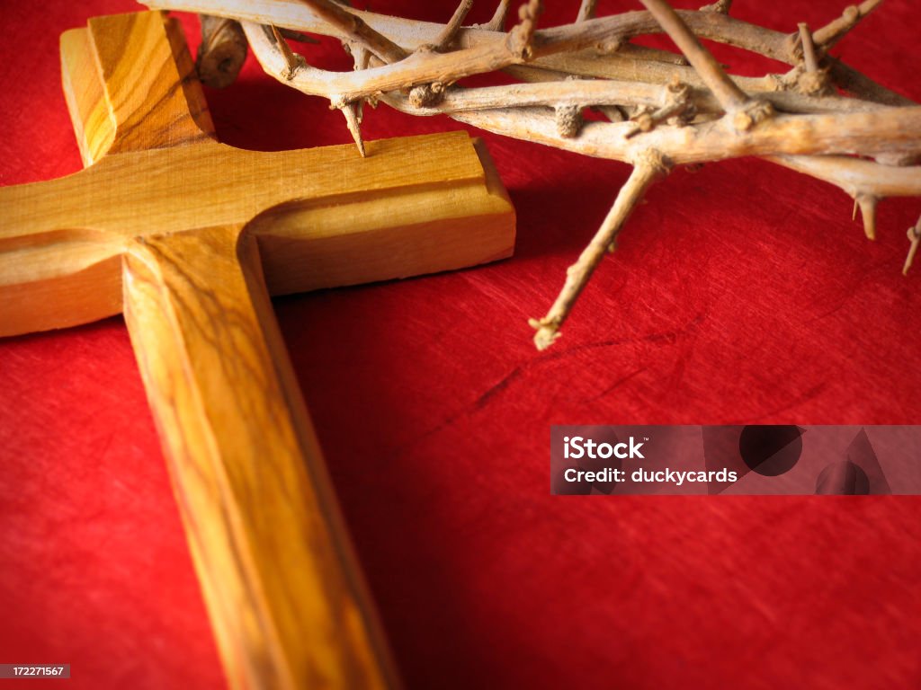 Kreuz und Dornenkrone - Lizenzfrei Dornenkrone Stock-Foto