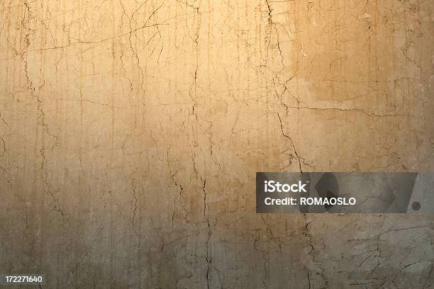 Photo libre de droit de Beige Romain Texture Craquelée Mur En Marbre Rome Italie banque d'images et plus d'images libres de droit de Abstrait