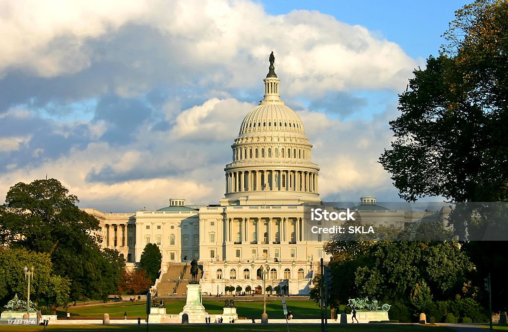 Chmury nad kapitolu w Waszyngtonie (USA - Zbiór zdjęć royalty-free (Ameryka)