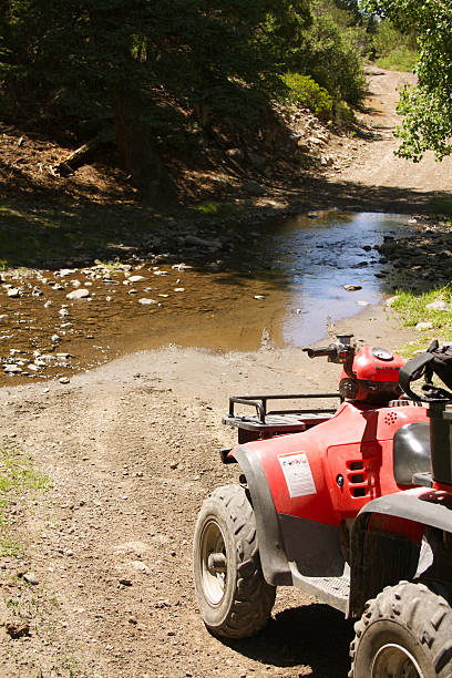 atv trail - off road vehicle quadbike 4x4 stationary fotografías e imágenes de stock