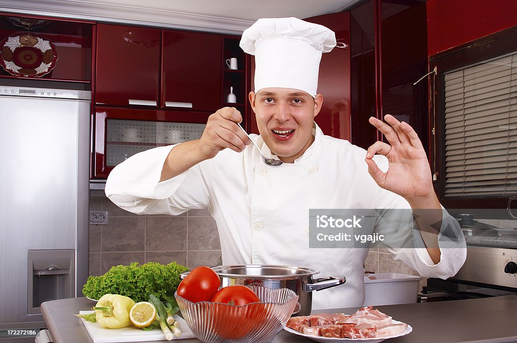 Genießen Sie Gerichte vom Küchenchef - Lizenzfrei Berufliche Beschäftigung Stock-Foto