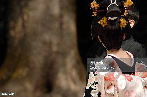 Photo libre de droit de Japonaise Traditionnelle De Mariagegros Plan banque d'images et plus d'images libres de droit de Kimono - Kimono, La Mariée, Asie