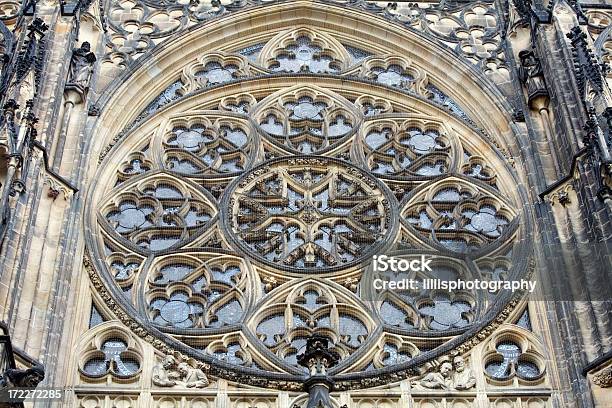 Foto de Rosácea St Vituscatedral Praga República Tcheca e mais fotos de stock de Arquitetura