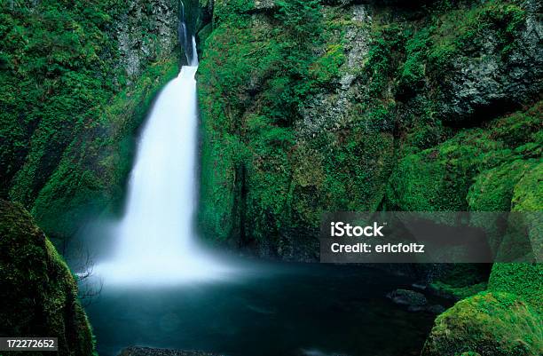 Wahclella Falls - zdjęcia stockowe i więcej obrazów Bez ludzi - Bez ludzi, Fotografika, Horyzontalny