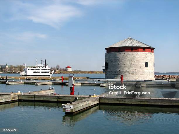 Victoria Tower Und Island Mit Queensizebett Stockfoto und mehr Bilder von Anlegestelle - Anlegestelle, Außenaufnahme von Gebäuden, Bauwerk