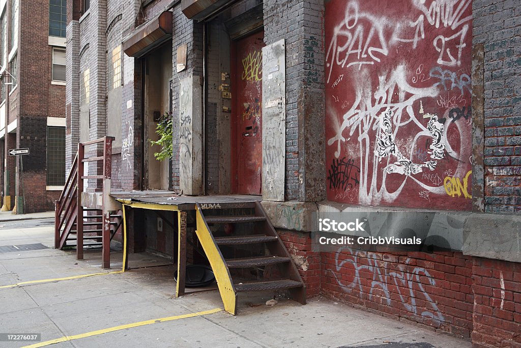 Desertas Brooklyn DUMBO Backstreet de edifícios industriais - Royalty-free Beco Foto de stock